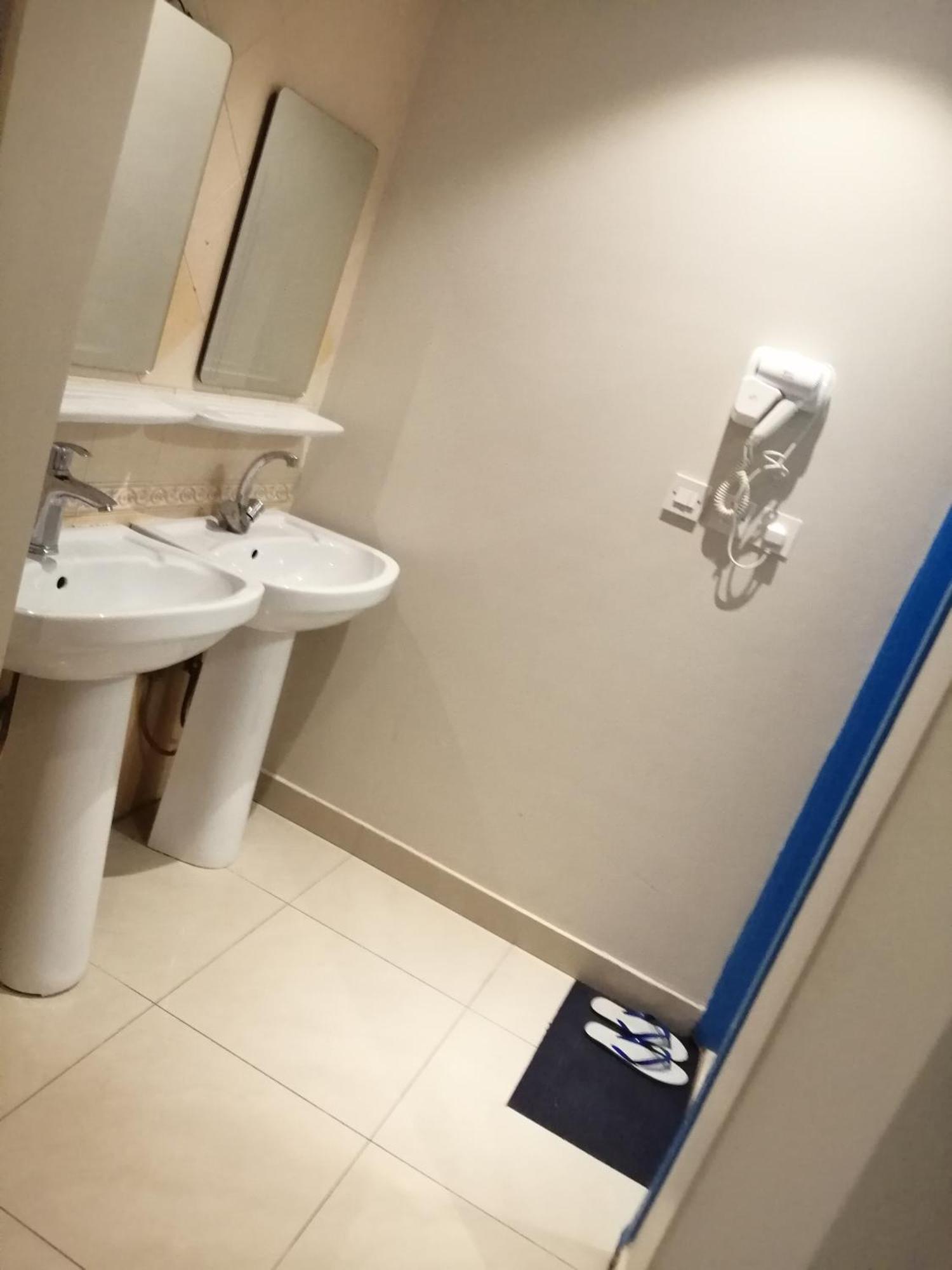 Nozol Al Toot Furnished Units Aparthotel ริยาดห์ ห้อง รูปภาพ